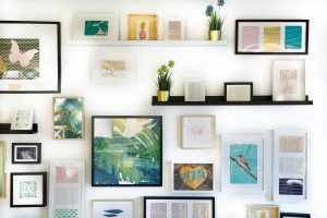  rental-hacks decor budget picture frames art floating shelves jonny-caspari