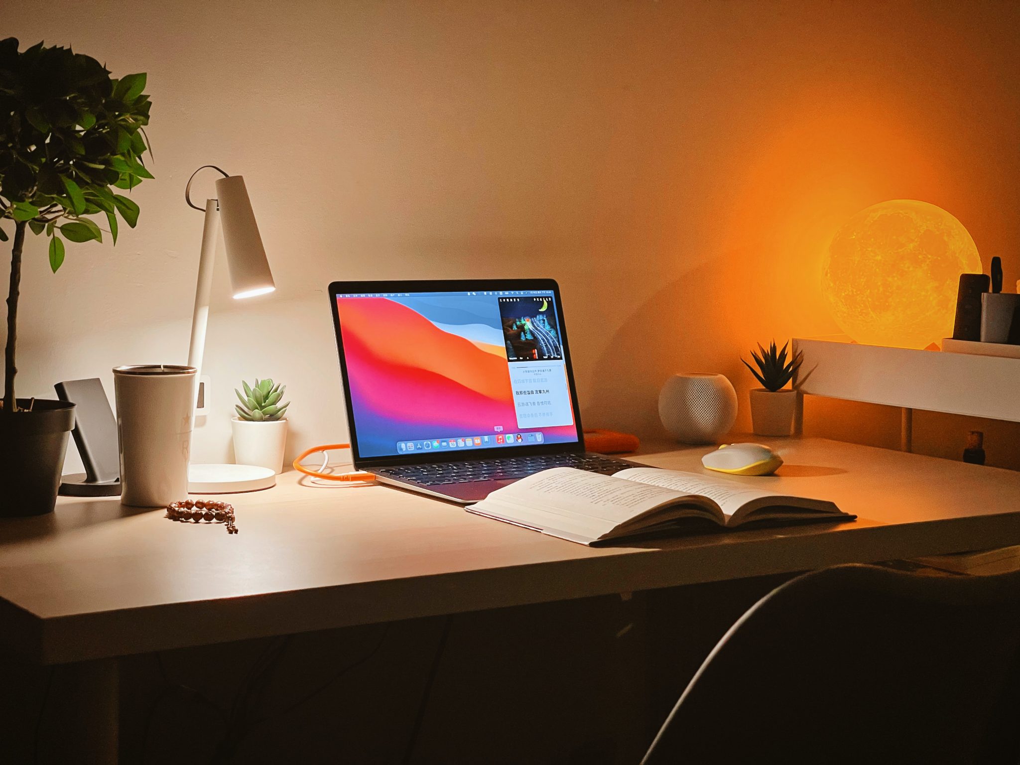 Desk-Laptop-Book